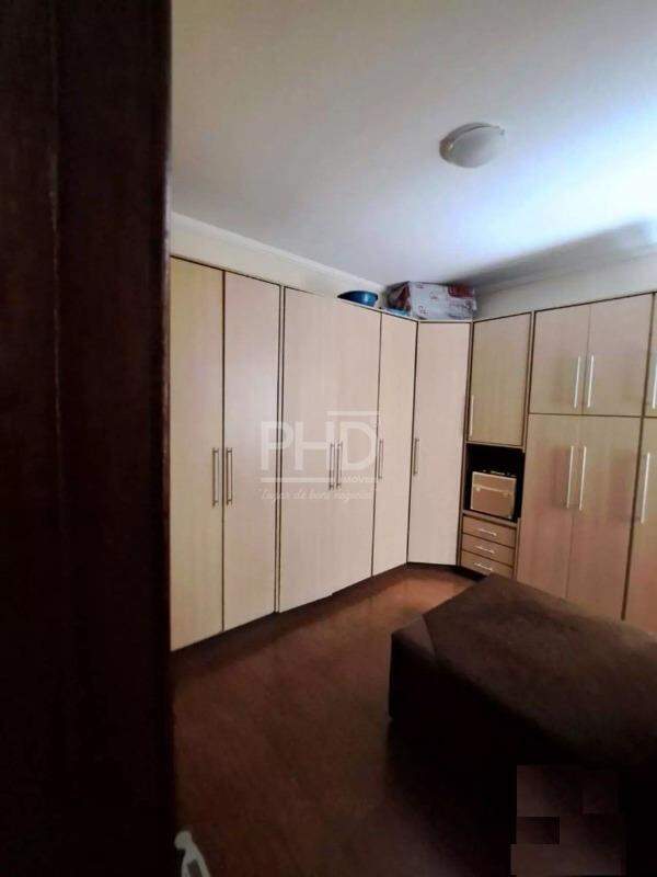 Sobrado à venda com 3 quartos, 245m² - Foto 4