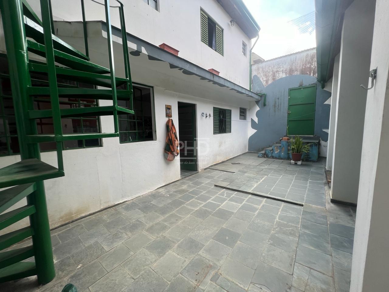 Casa à venda com 1 quarto, 270m² - Foto 12