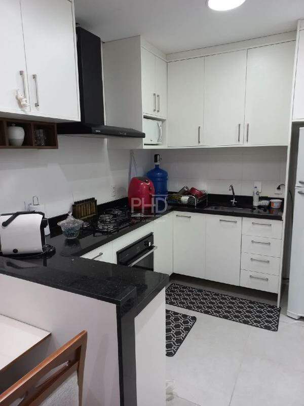 Apartamento à venda com 3 quartos, 70m² - Foto 4