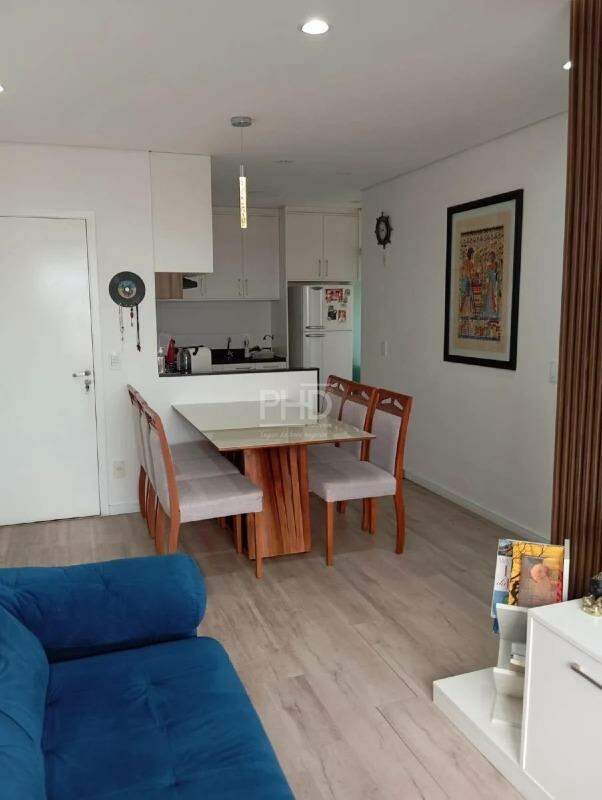 Apartamento à venda com 3 quartos, 70m² - Foto 2