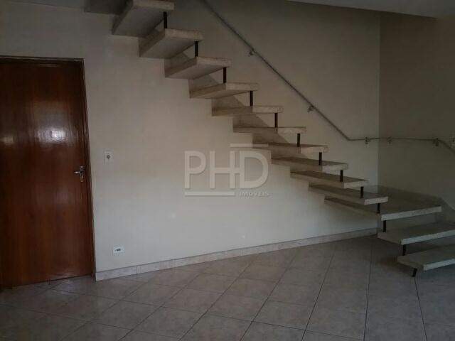 Sobrado à venda com 3 quartos, 206m² - Foto 2