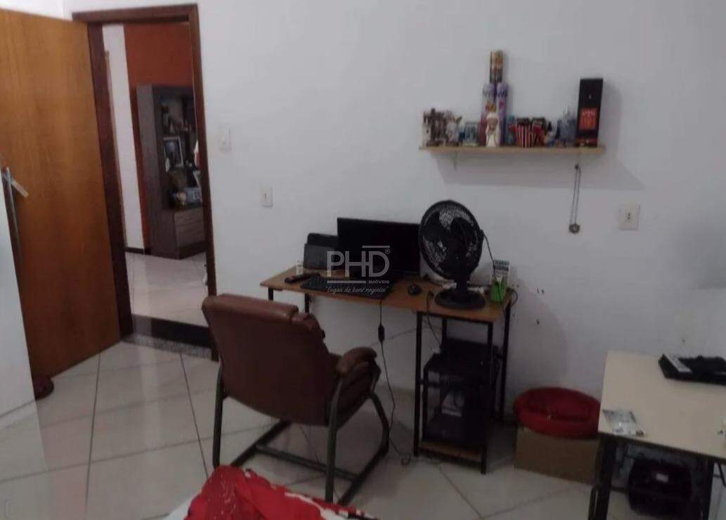 Casa à venda com 3 quartos, 394m² - Foto 10