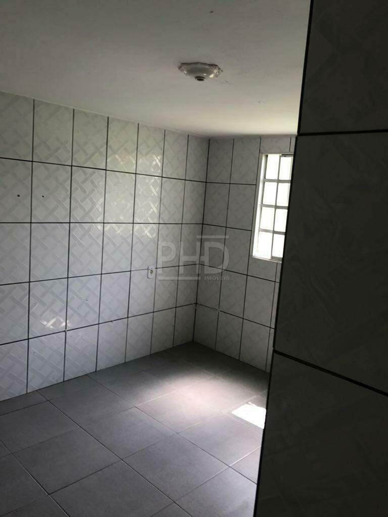 Casa à venda com 2 quartos, 180m² - Foto 1