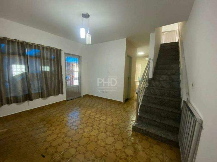 Sobrado à venda com 3 quartos, 140m² - Foto 1