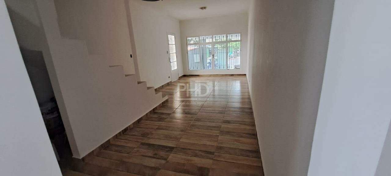 Sobrado à venda com 4 quartos, 166m² - Foto 1