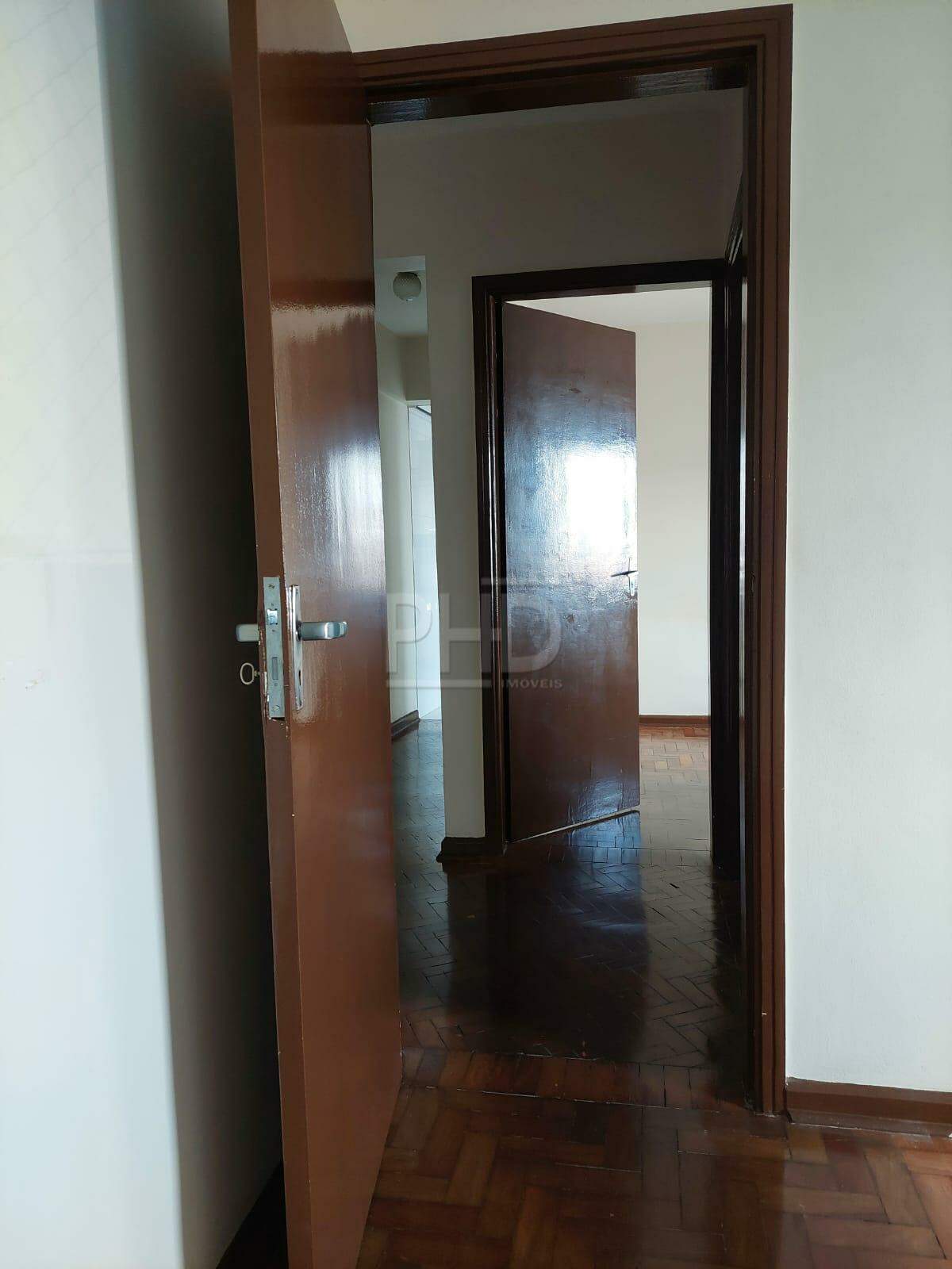 Apartamento à venda com 2 quartos, 70m² - Foto 28