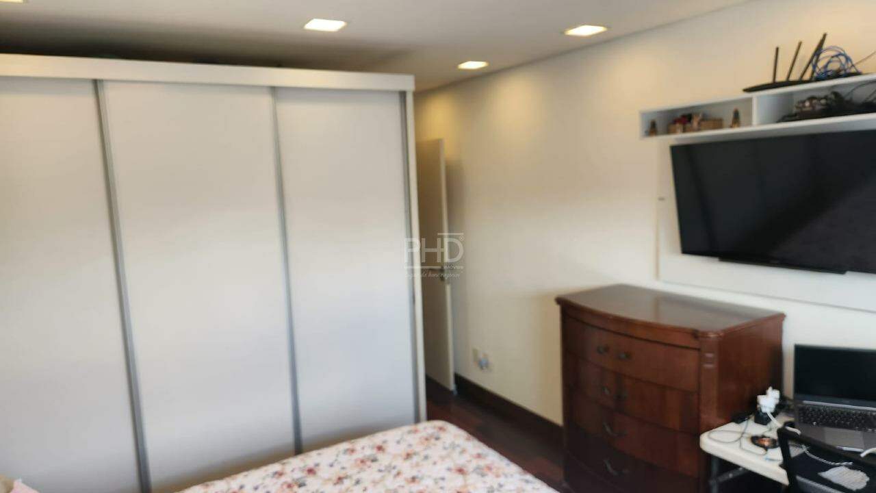 Apartamento à venda com 3 quartos, 123m² - Foto 12