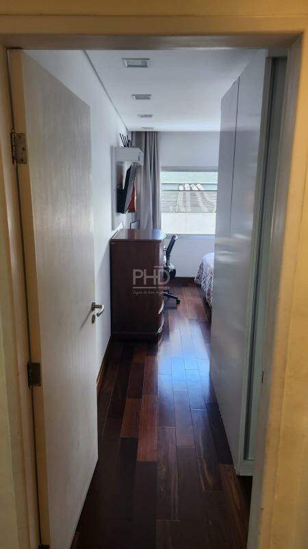 Apartamento à venda com 3 quartos, 123m² - Foto 22