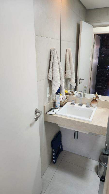 Apartamento à venda com 3 quartos, 123m² - Foto 21