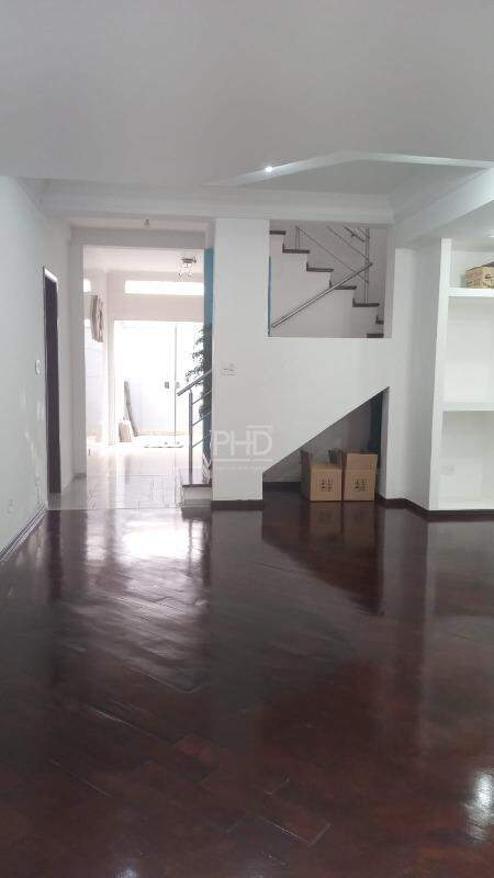 Sobrado para alugar com 3 quartos, 180m² - Foto 2