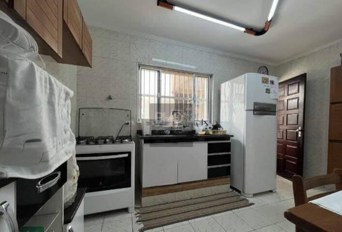 Sobrado à venda com 3 quartos, 210m² - Foto 17