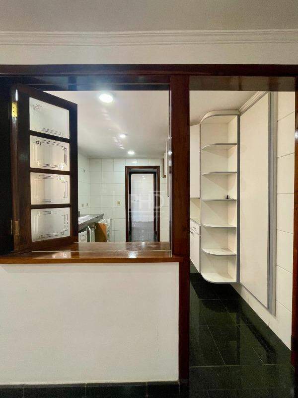 Sobrado à venda com 4 quartos, 361m² - Foto 10