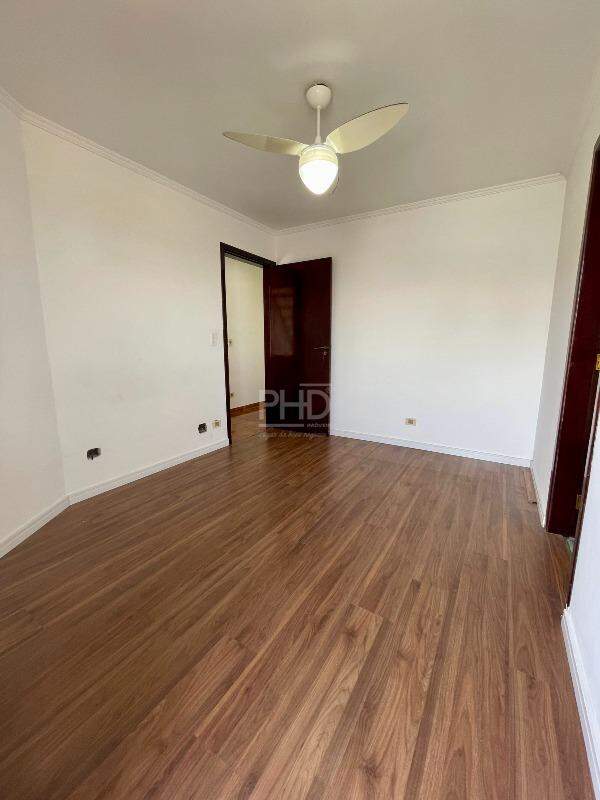 Sobrado à venda com 4 quartos, 361m² - Foto 17