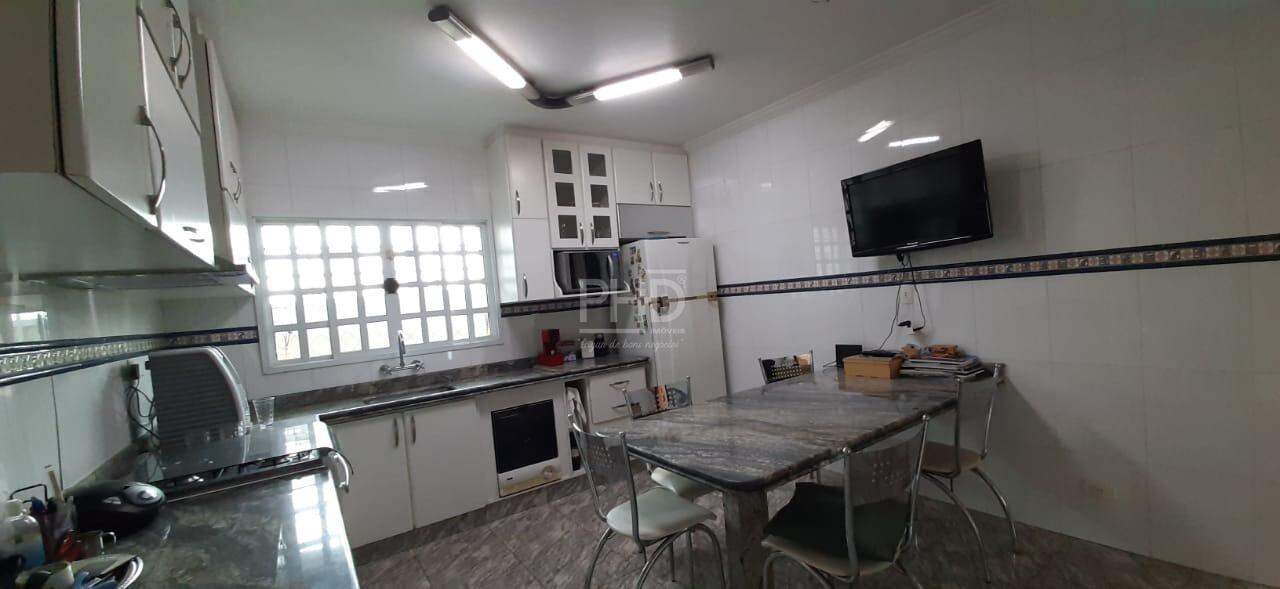 Sobrado à venda com 3 quartos, 250m² - Foto 3