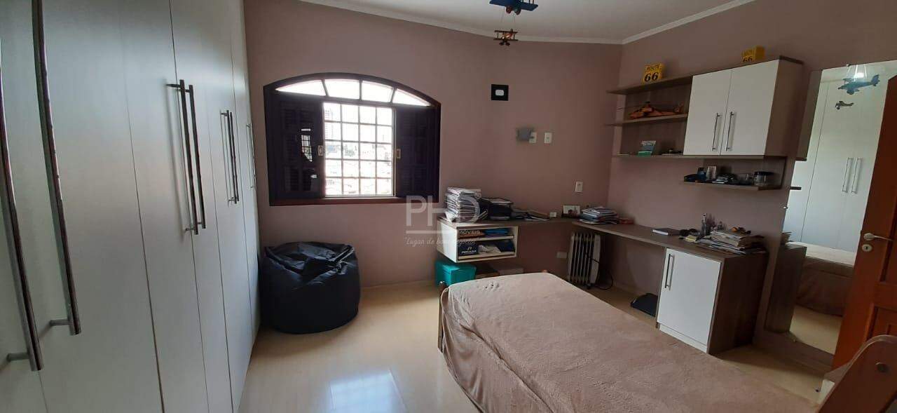 Sobrado à venda com 3 quartos, 250m² - Foto 11