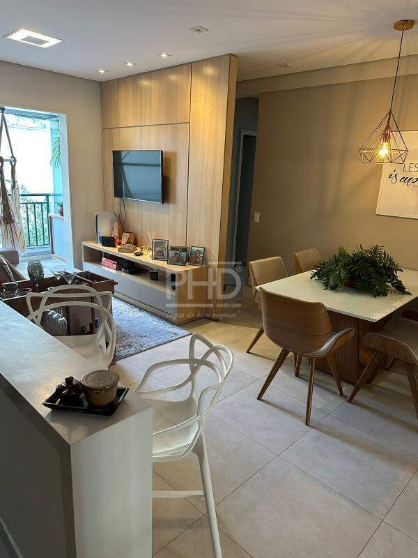 Apartamento à venda com 3 quartos, 77m² - Foto 1