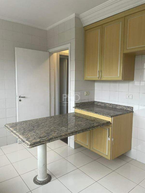 Apartamento à venda com 3 quartos, 139m² - Foto 3