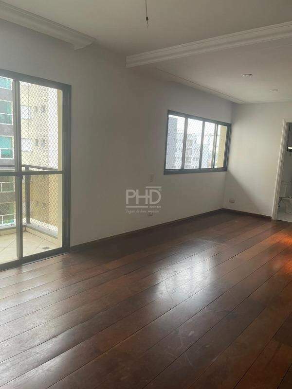 Apartamento à venda com 3 quartos, 139m² - Foto 1