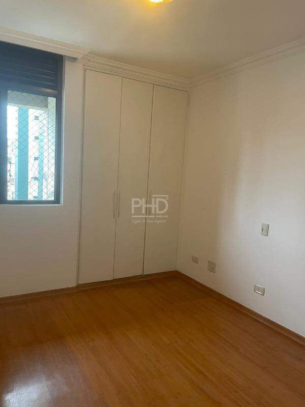 Apartamento à venda com 3 quartos, 139m² - Foto 6