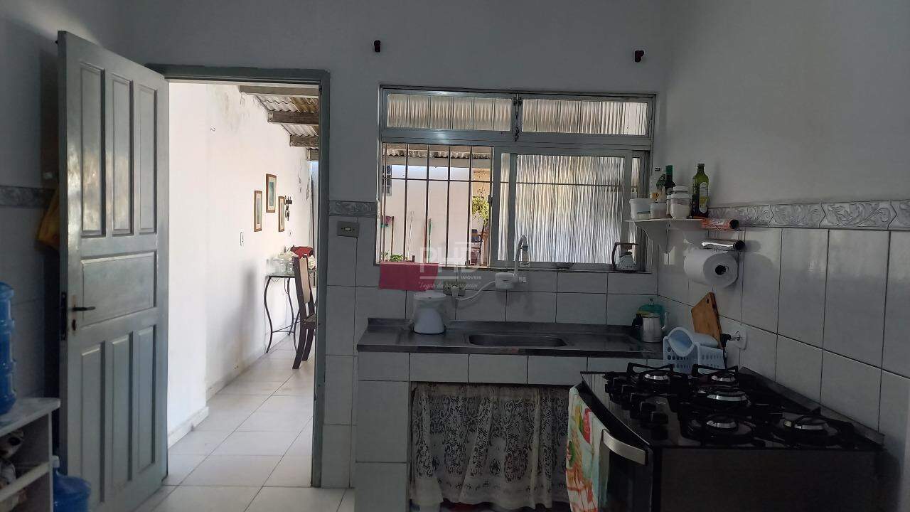 Casa à venda com 2 quartos, 191m² - Foto 3