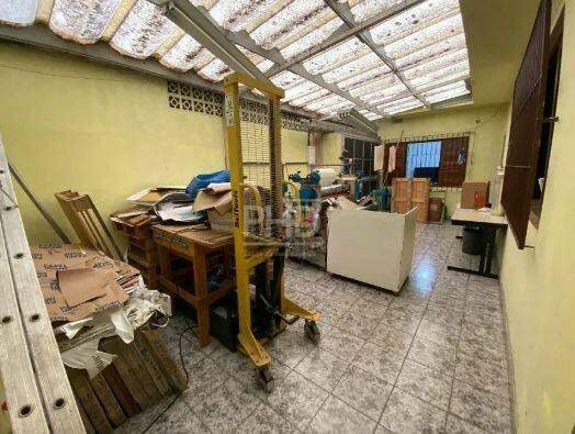 Casa à venda com 3 quartos, 250m² - Foto 26