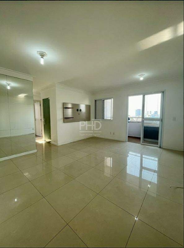 Apartamento à venda com 2 quartos, 74m² - Foto 1