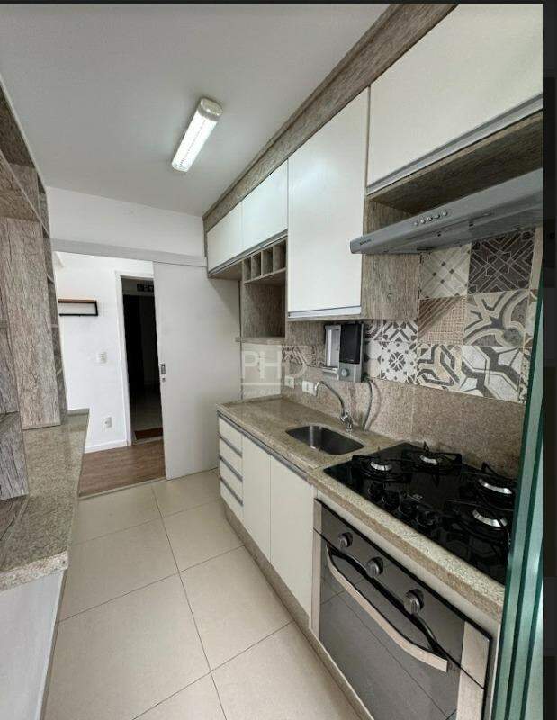 Apartamento à venda com 2 quartos, 74m² - Foto 7