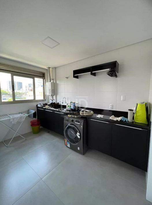 Apartamento à venda com 3 quartos, 165m² - Foto 25