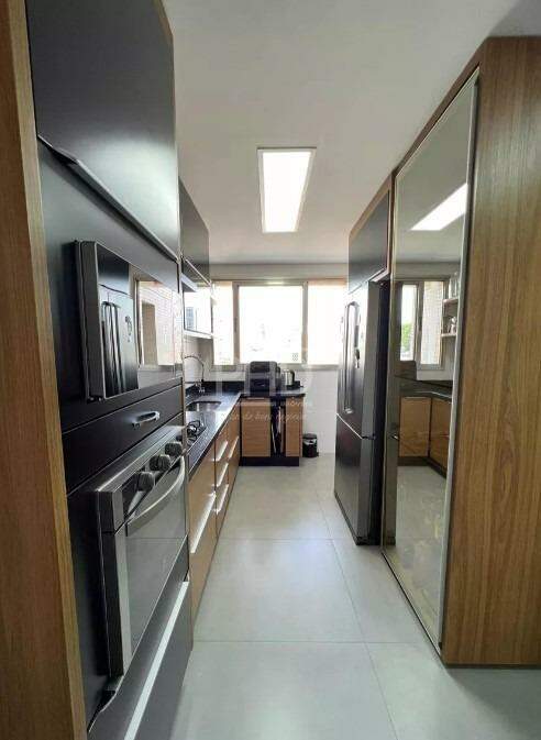 Apartamento à venda com 3 quartos, 165m² - Foto 11