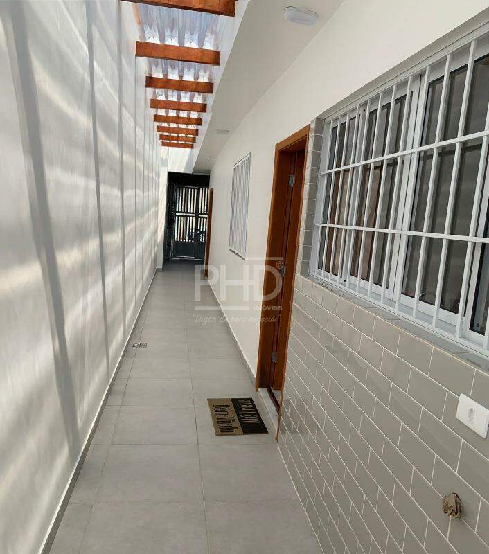 Casa à venda com 3 quartos, 151m² - Foto 1