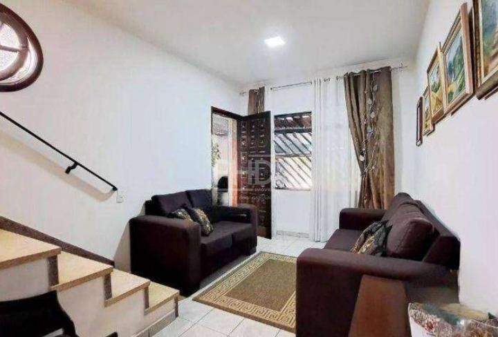 Sobrado à venda com 4 quartos, 145m² - Foto 1