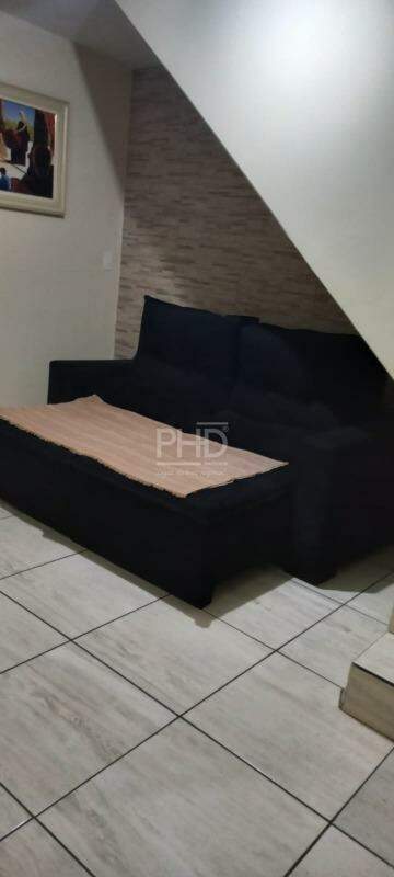 Sobrado à venda com 2 quartos, 190m² - Foto 2