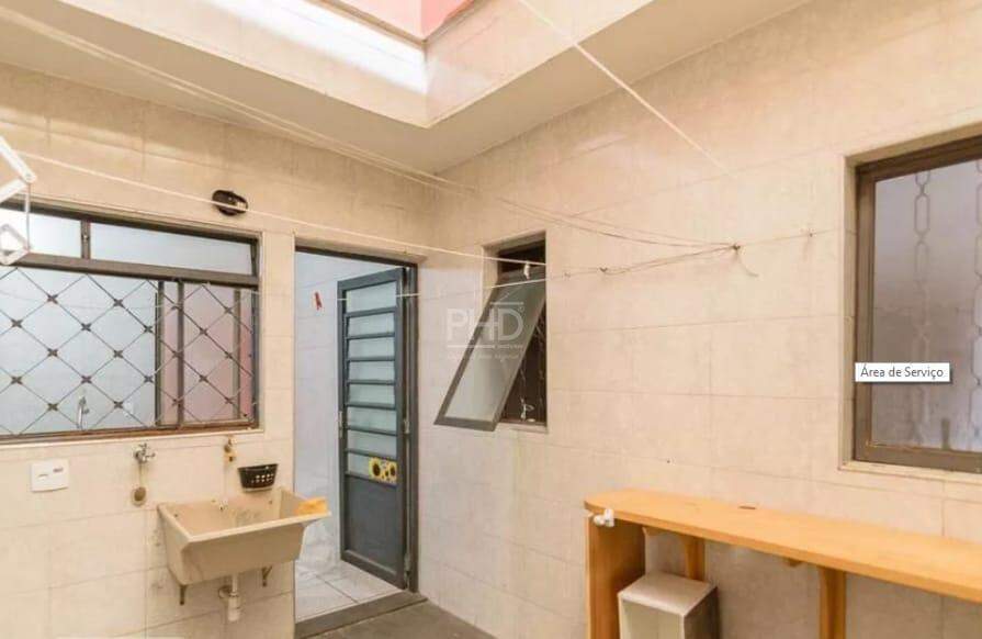 Apartamento para alugar com 3 quartos, 140m² - Foto 14