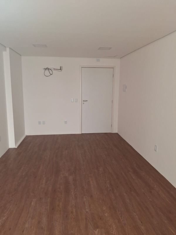 Sala para aluguel no Papicu: 