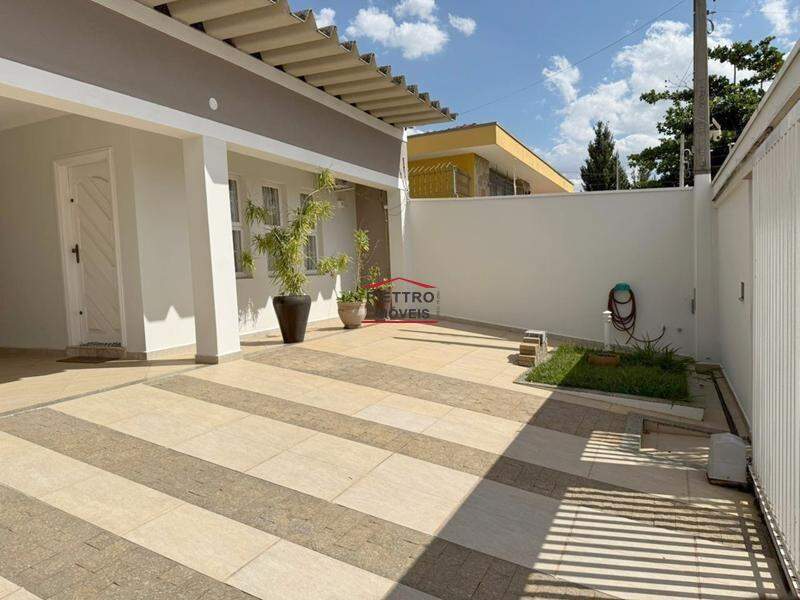 Casa à venda no Parque da Figueira: 