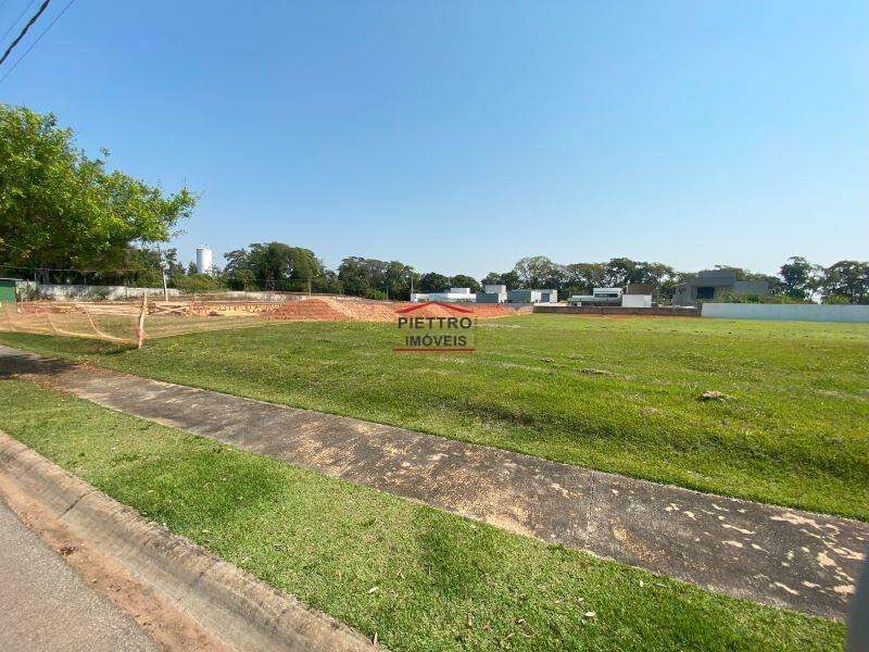 Terreno à venda no Parque Ecoresidencial Fazenda Jequitiba: 