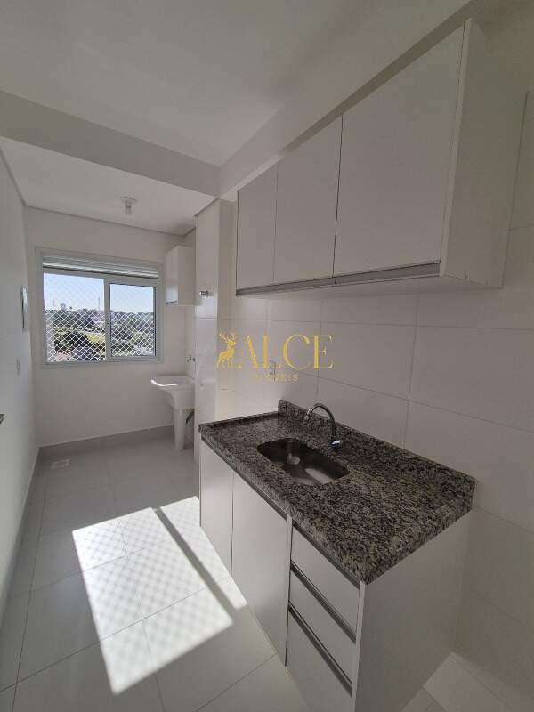 Apartamento à venda Jardim Santiago: 
