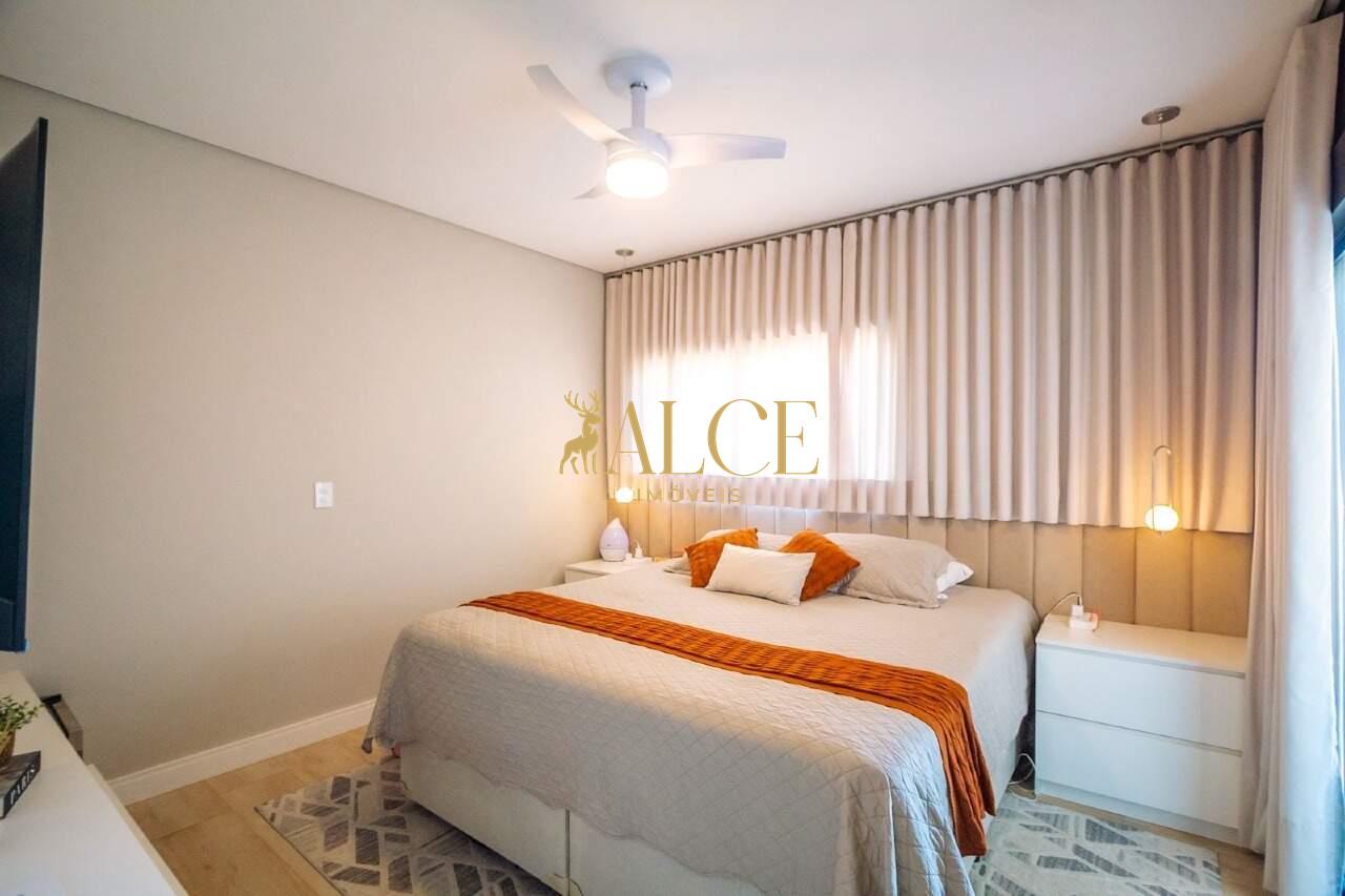 Casa Sobrado à venda Cond Dona Maria José: 