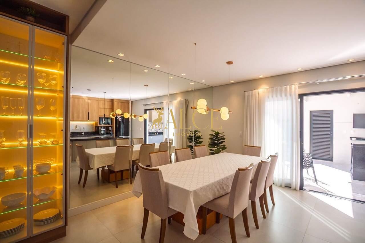 Casa Sobrado à venda Cond Dona Maria José: 