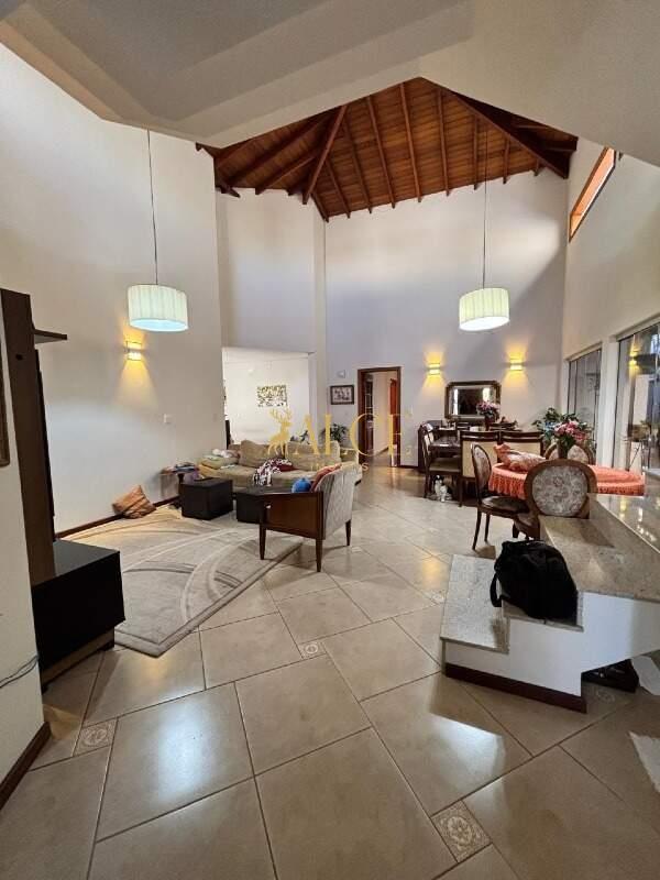 Casa à venda Cond Santa Clara: 