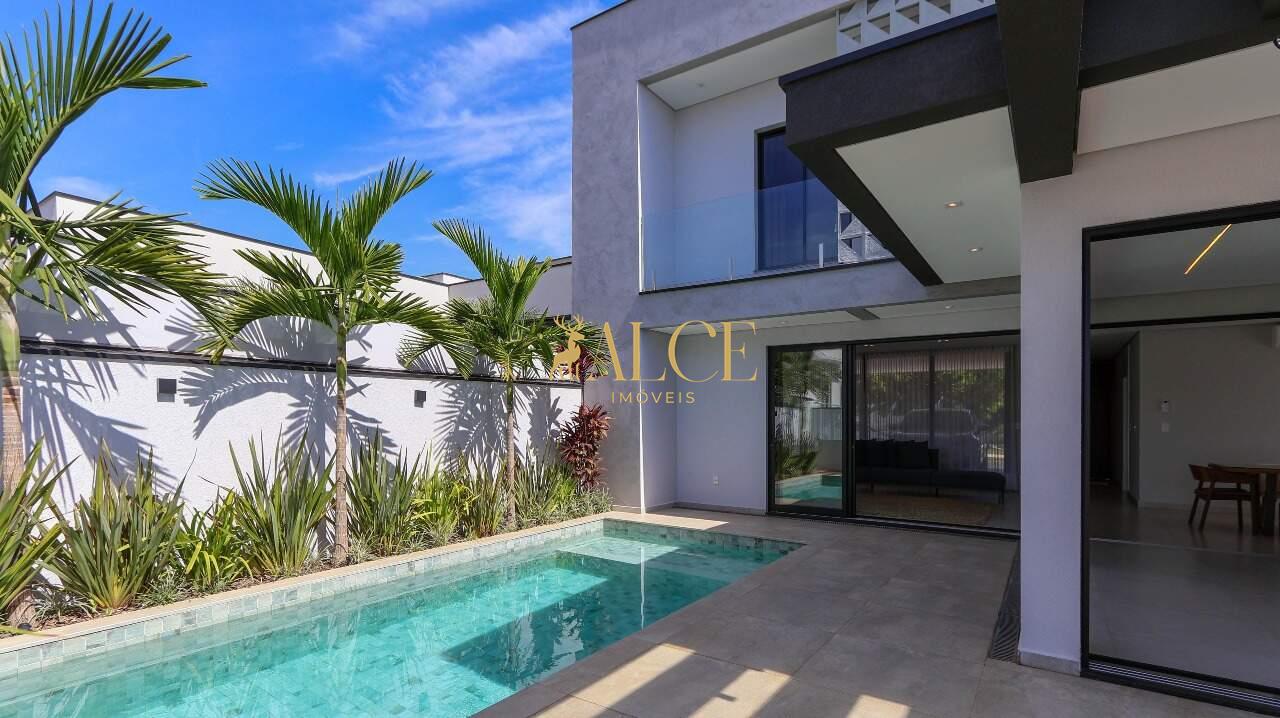 Casa Sobrado à venda Cond Di Roma: 