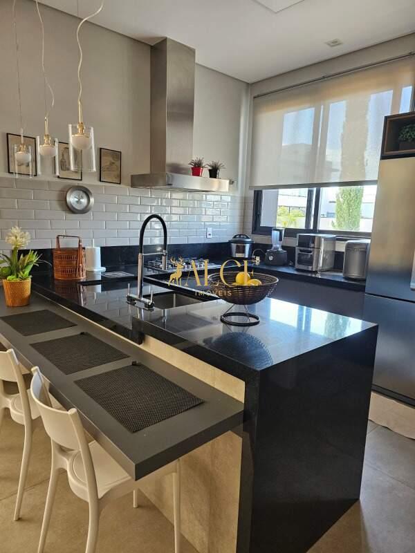 Casa à venda Jardim Residencial Dona Maria José: 