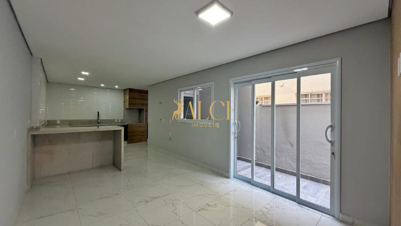 Casa Sobrado para aluguel Jardim Tropical: 