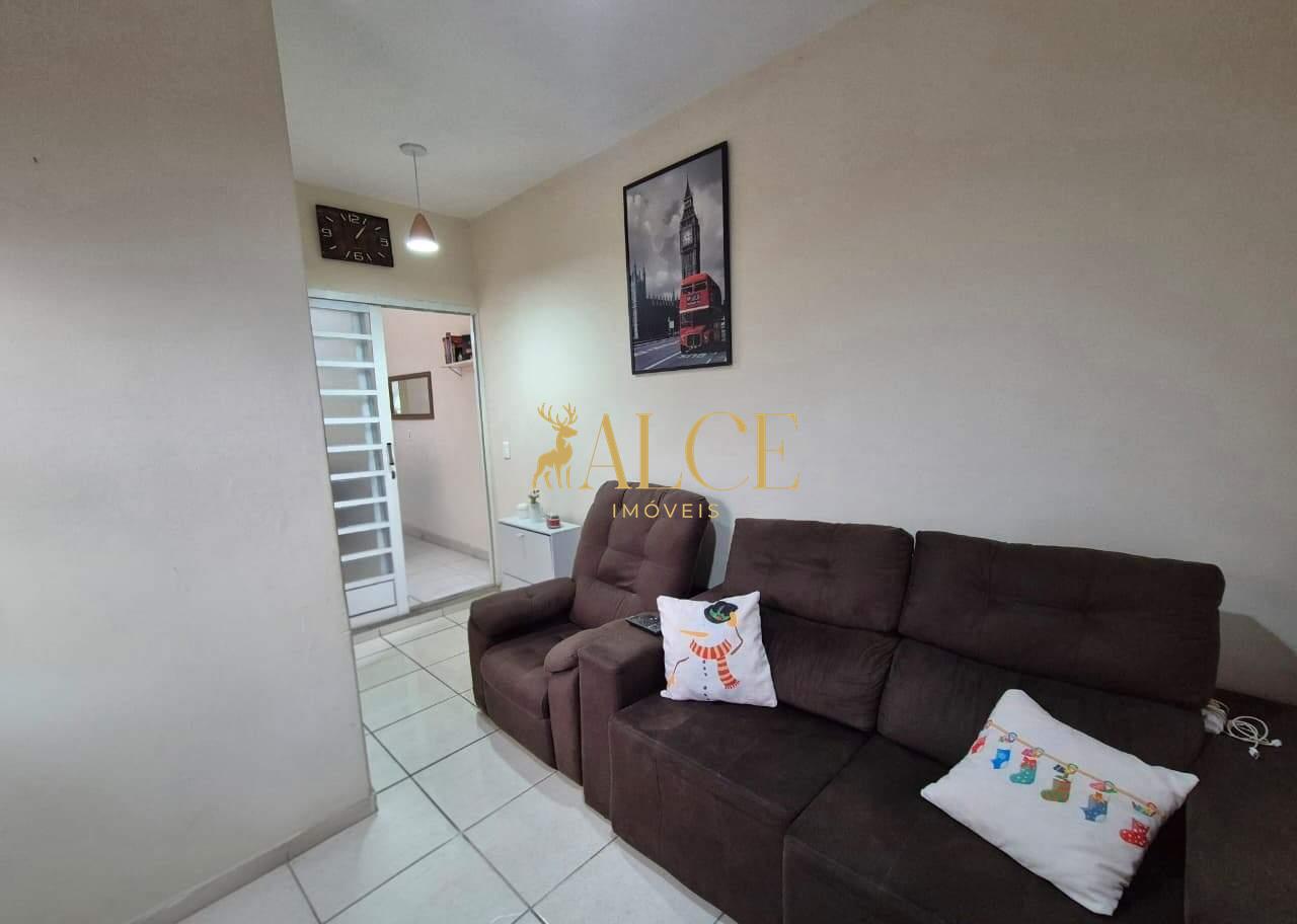 Casa à venda Vila Avai: 