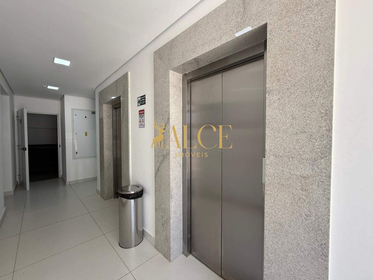 Apartamento à venda Jardim Santiago: 