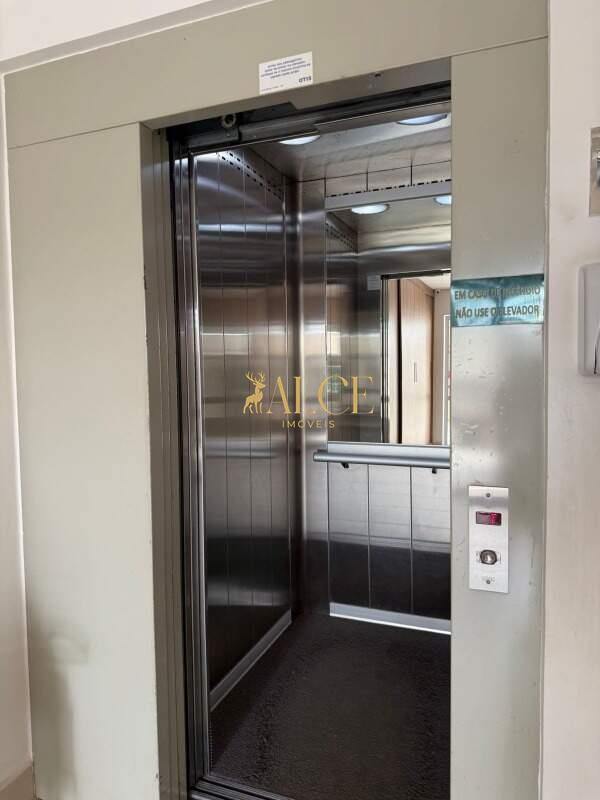 Apartamento à venda Jardim Santiago: 