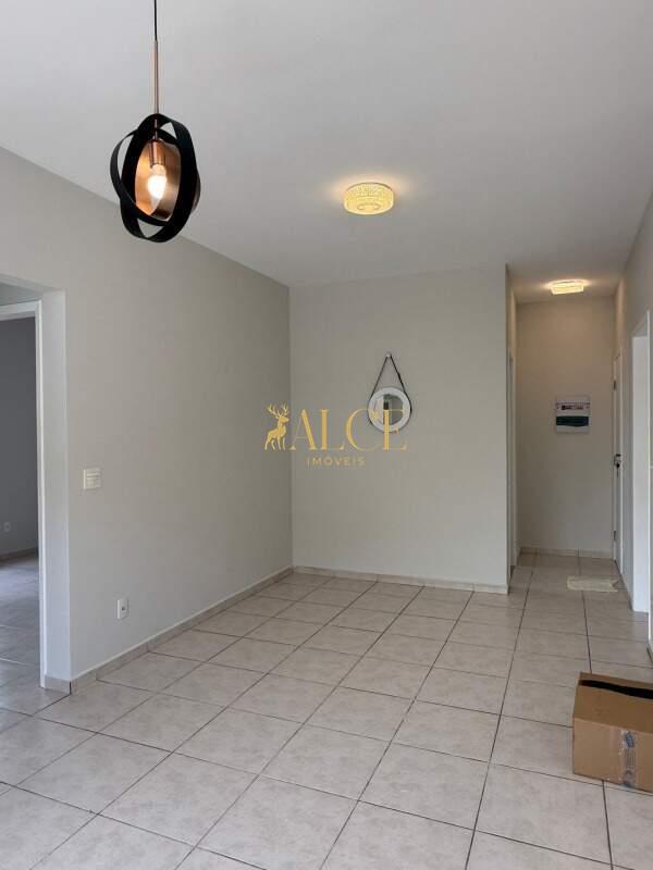 Apartamento à venda Jardim Santiago: 