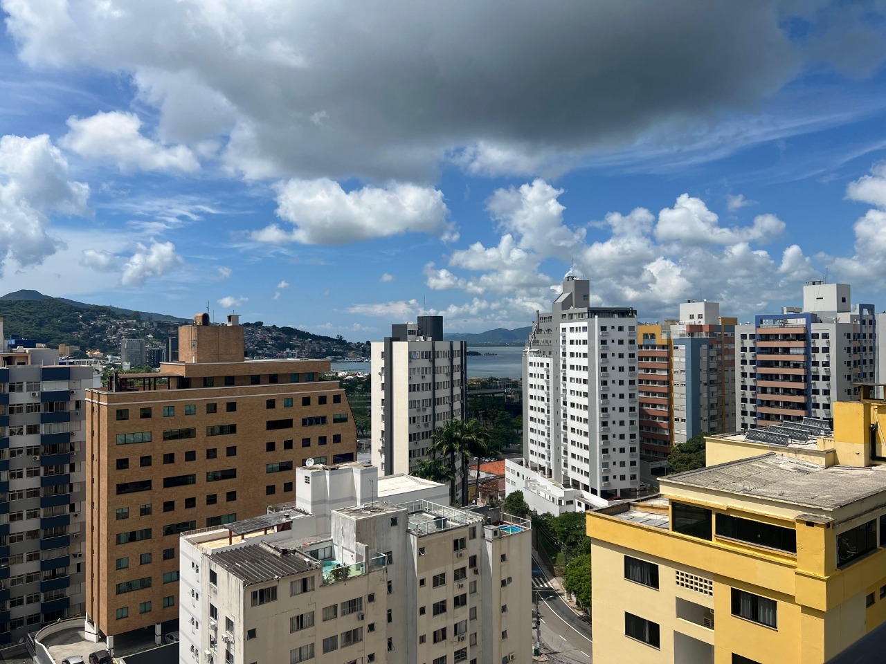 Apartamento para aluguel no Centro: 