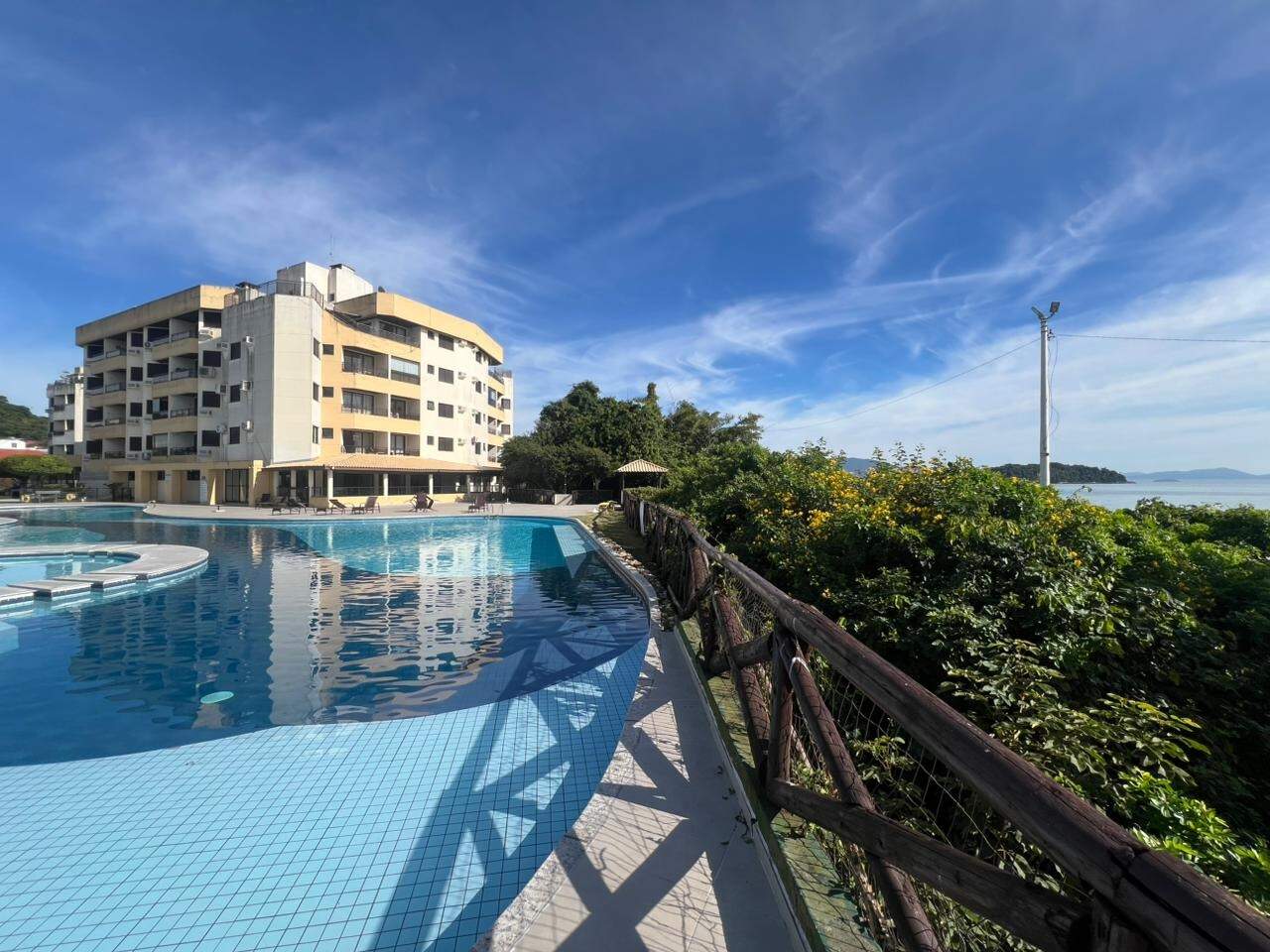 Apartamento para aluguel no Canasvieiras: 