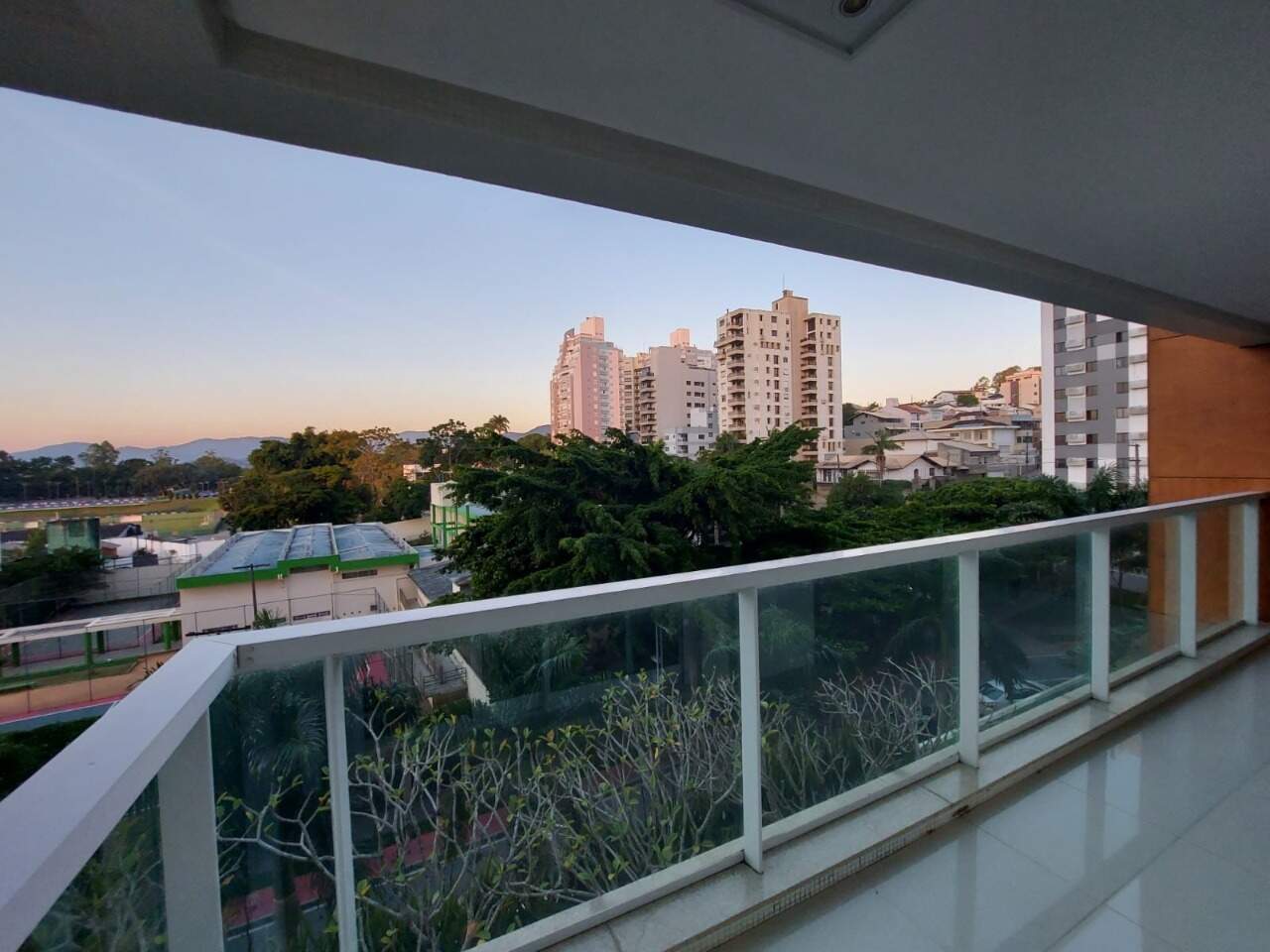 Apartamento para aluguel no Agronomica: 